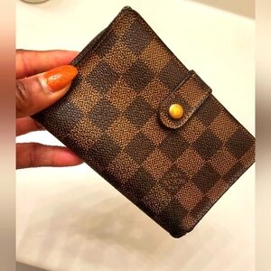 Louis Vuitton Vintage Kiss Lock Wallet